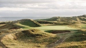 what makes royal troon distinctive course experts weigh in